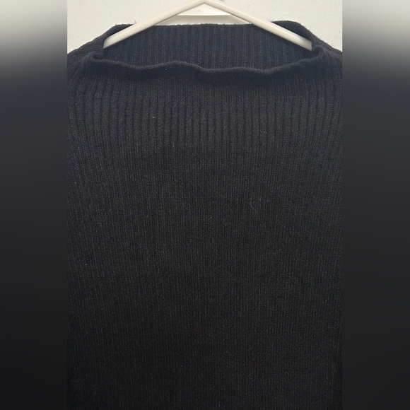 Line & Dot Black Mock Neck Sz Xsmall  Puff Sleeve Viscose Blend Sweater Blosue - Picture 4 of 11